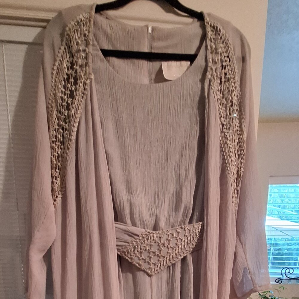 Beautifully elegant jumpsuit w/over shawl! Light, pastel green with lace/sequins